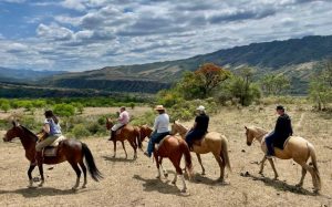 Escapada al norte argentino: cabalgatas en Salta